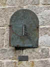 throwleigh_sundial.jpg (150163 bytes)